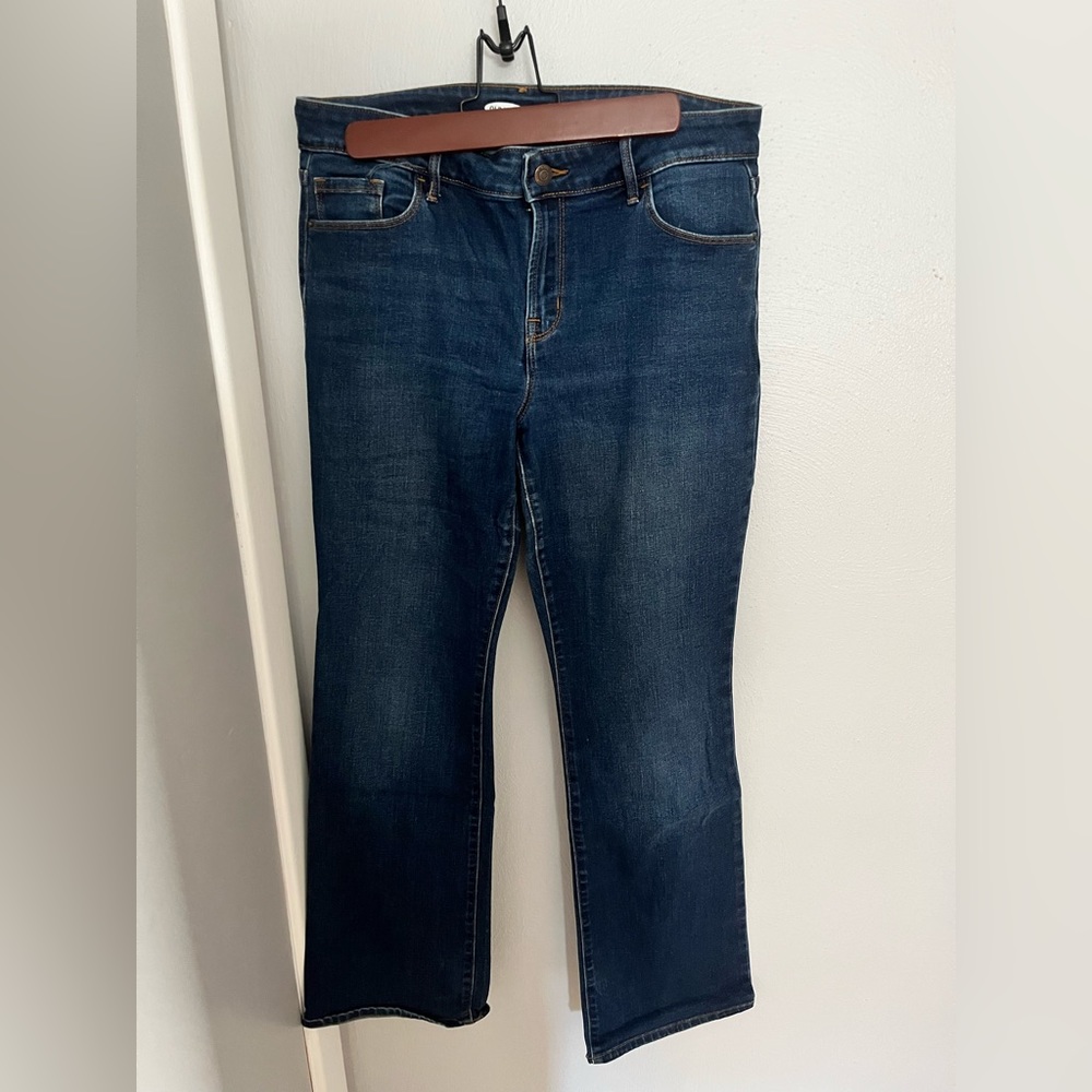Old Navy 10 Short Boot Cut Jeans